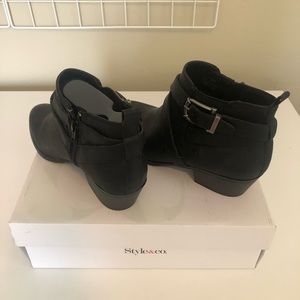 New Never Worn Style & Co Harper Black Bootie Size 6
